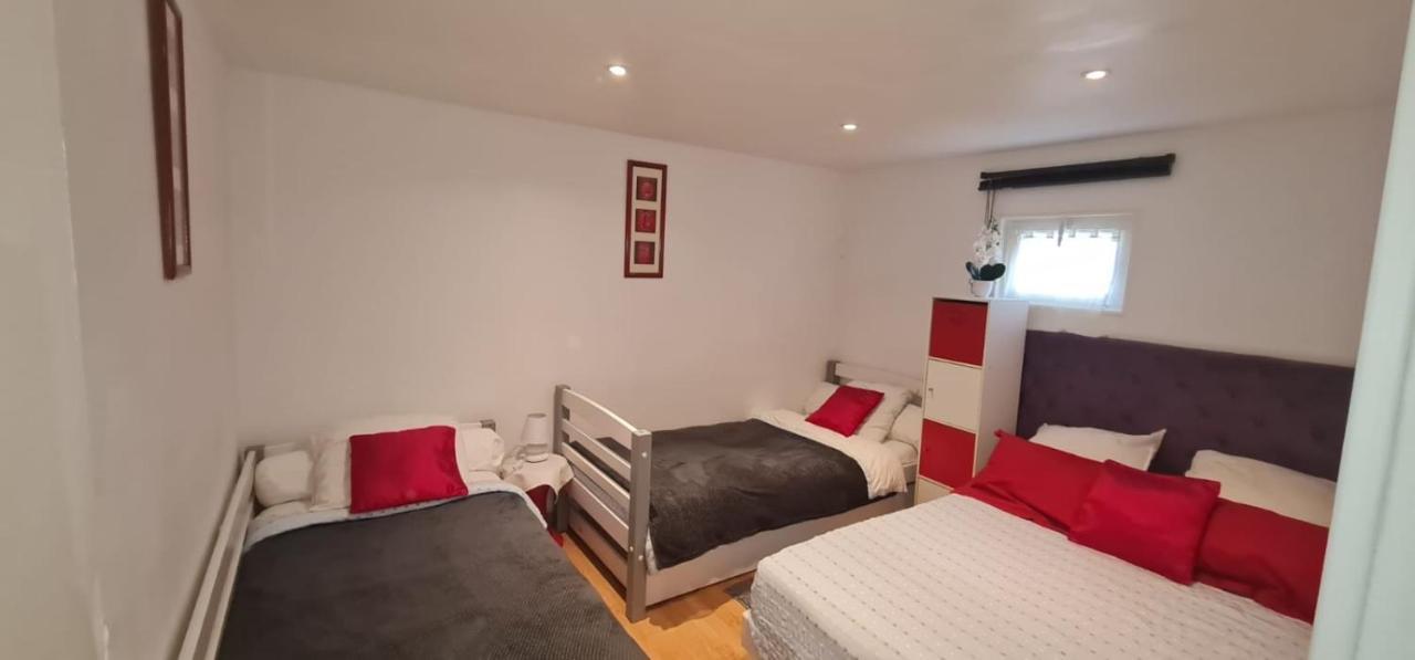 Belle Maison Avec Jardin Rdc T3 De 70M2 Vacances Ou Cure Thermale Rochefort Esterno foto